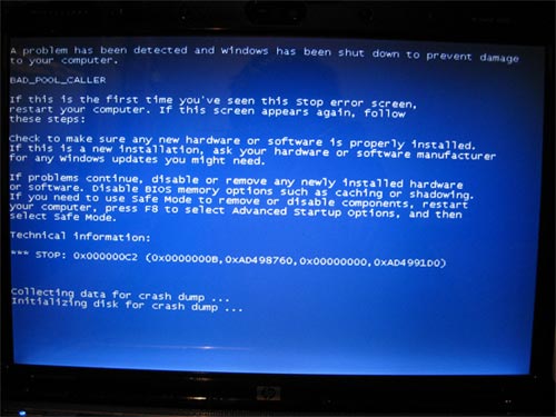 Blue Screen of Death image - coolmikeol - Flickr CC